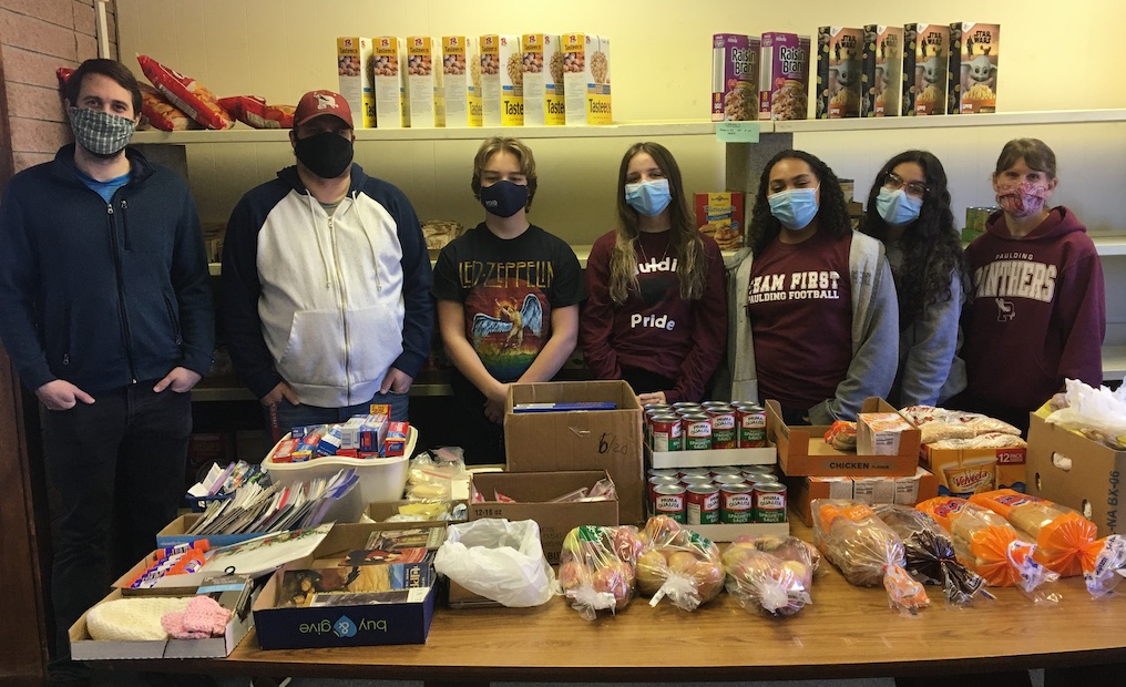 PAULDING MIDDLE SCHOOL STUDENTS AND STAFF VOLUNTEER AT FOOD PANTRY ...
