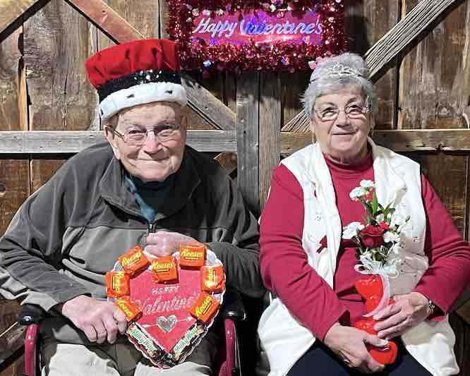 Antwerp Manor Happenings West Bend News